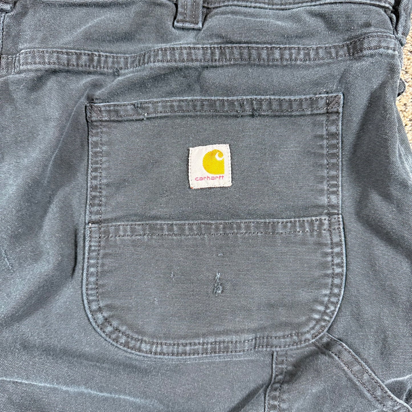 Carhartt BN5113-W Womens Relaxed Fit Cargo Work Pants Size 16 Tall Black Stained