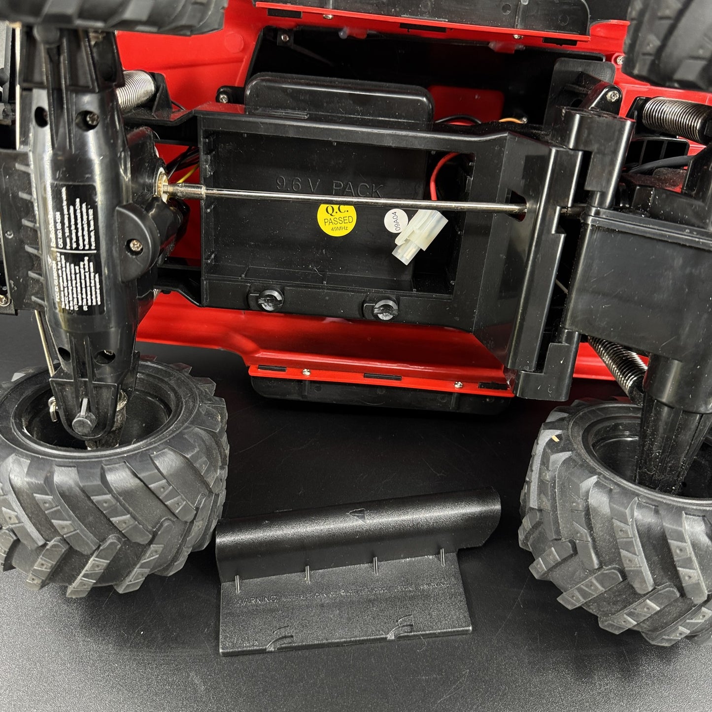 Radio Shack Avalanche RC Truck Remote Radio Control 4x4 Red 1/10 TESTED