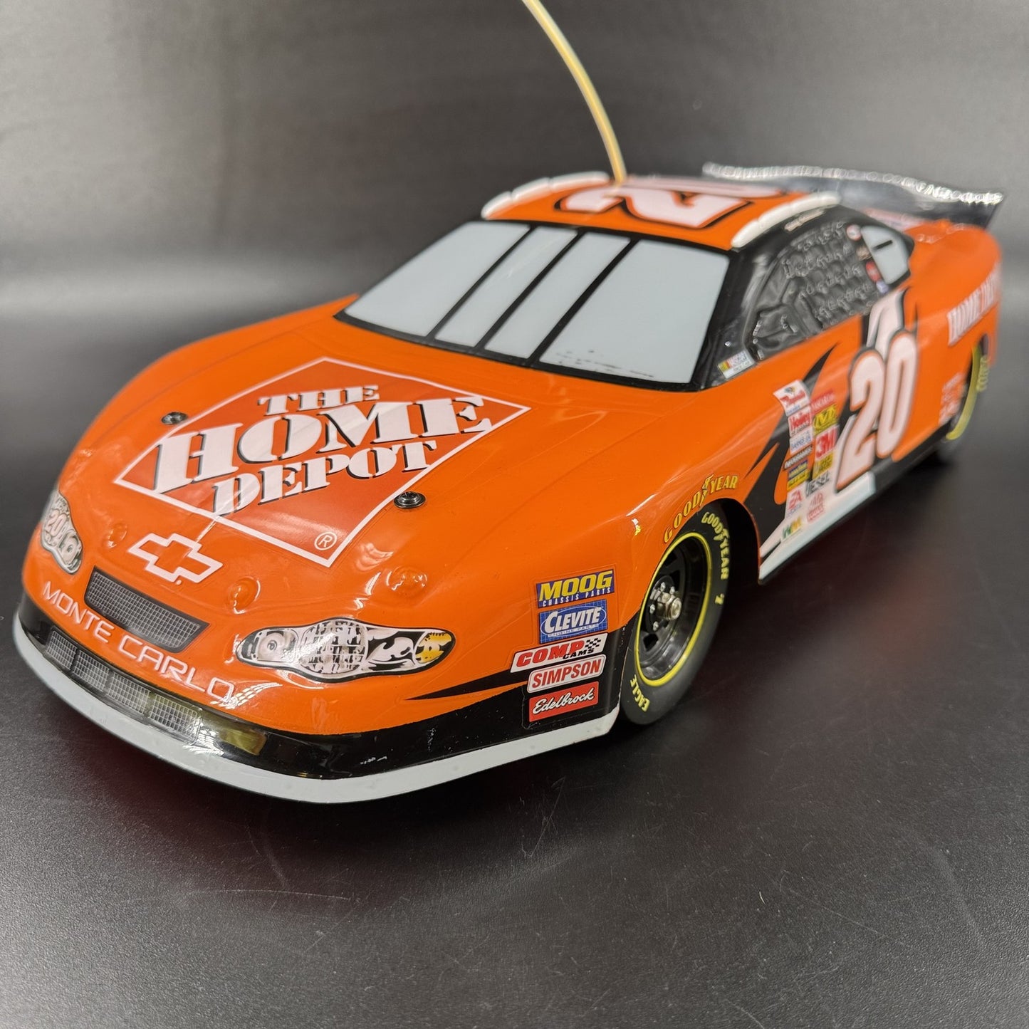 Road Champs Tony Stewart Home Depot 20 NASCAR RC Car 2003 Monte Carlo 1/10 Scale