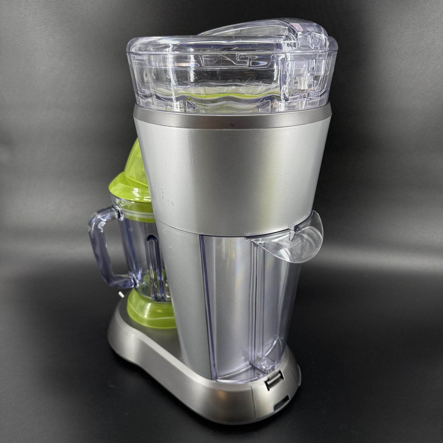Margaritaville Frozen Concoction Maker DM0700 Bahamas Margarita Machine