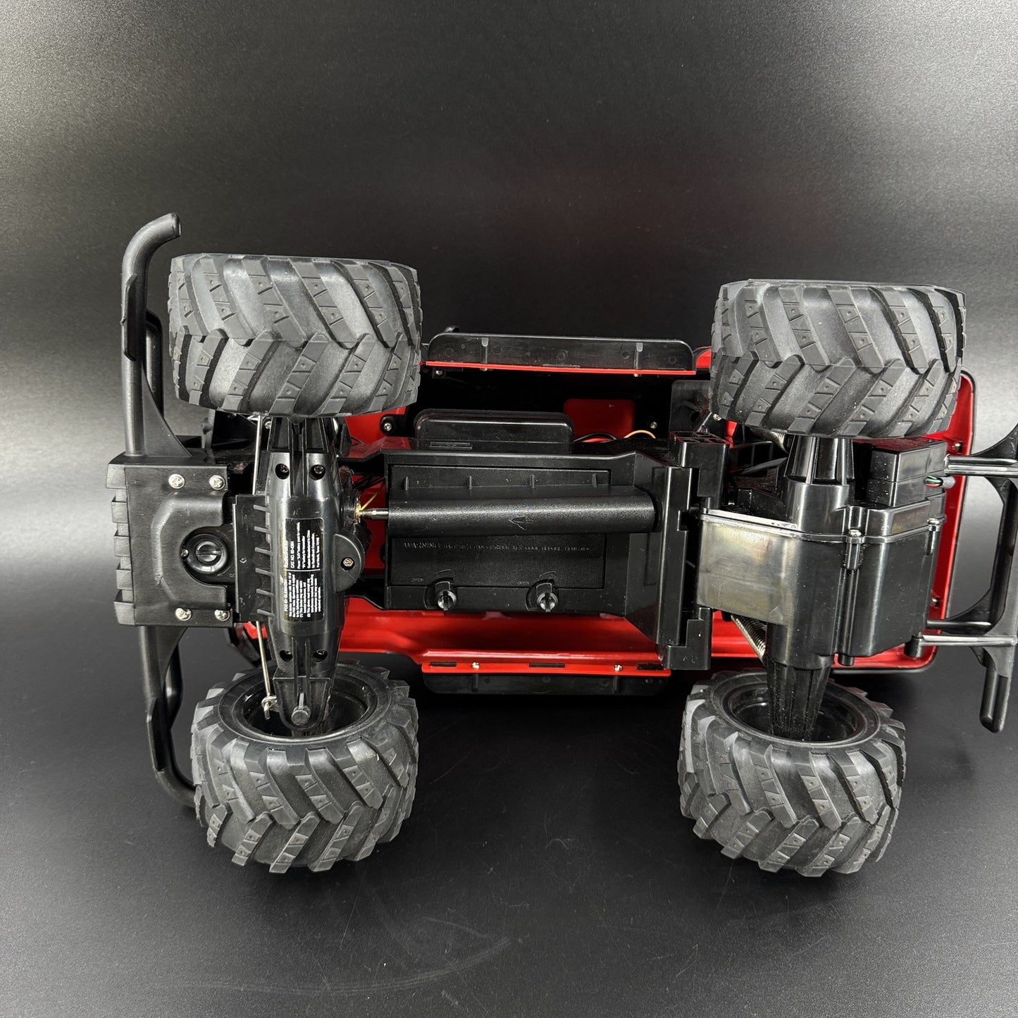 Radio Shack Avalanche RC Truck Remote Radio Control 4x4 Red 1/10 TESTED