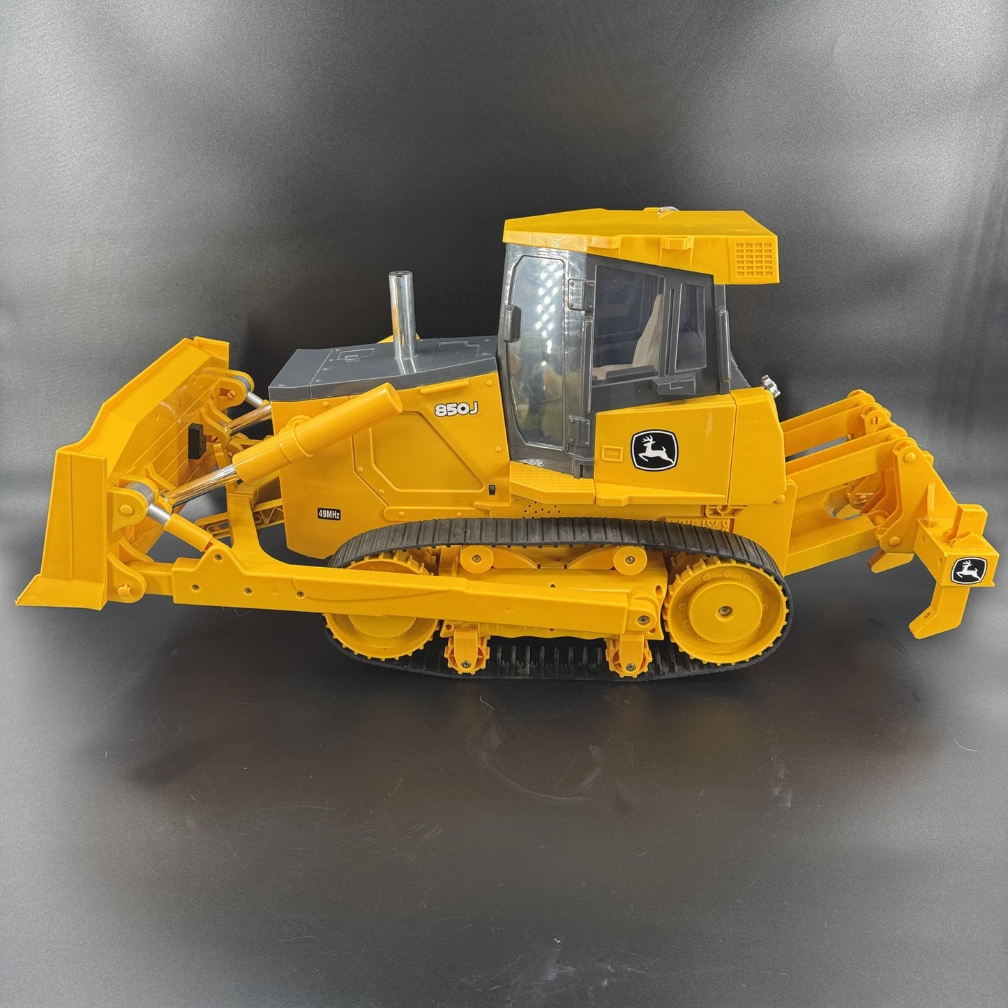 John Deere 850J Bulldozer RC Radio Control Large Scale 31" ERTL - NO REMOTE