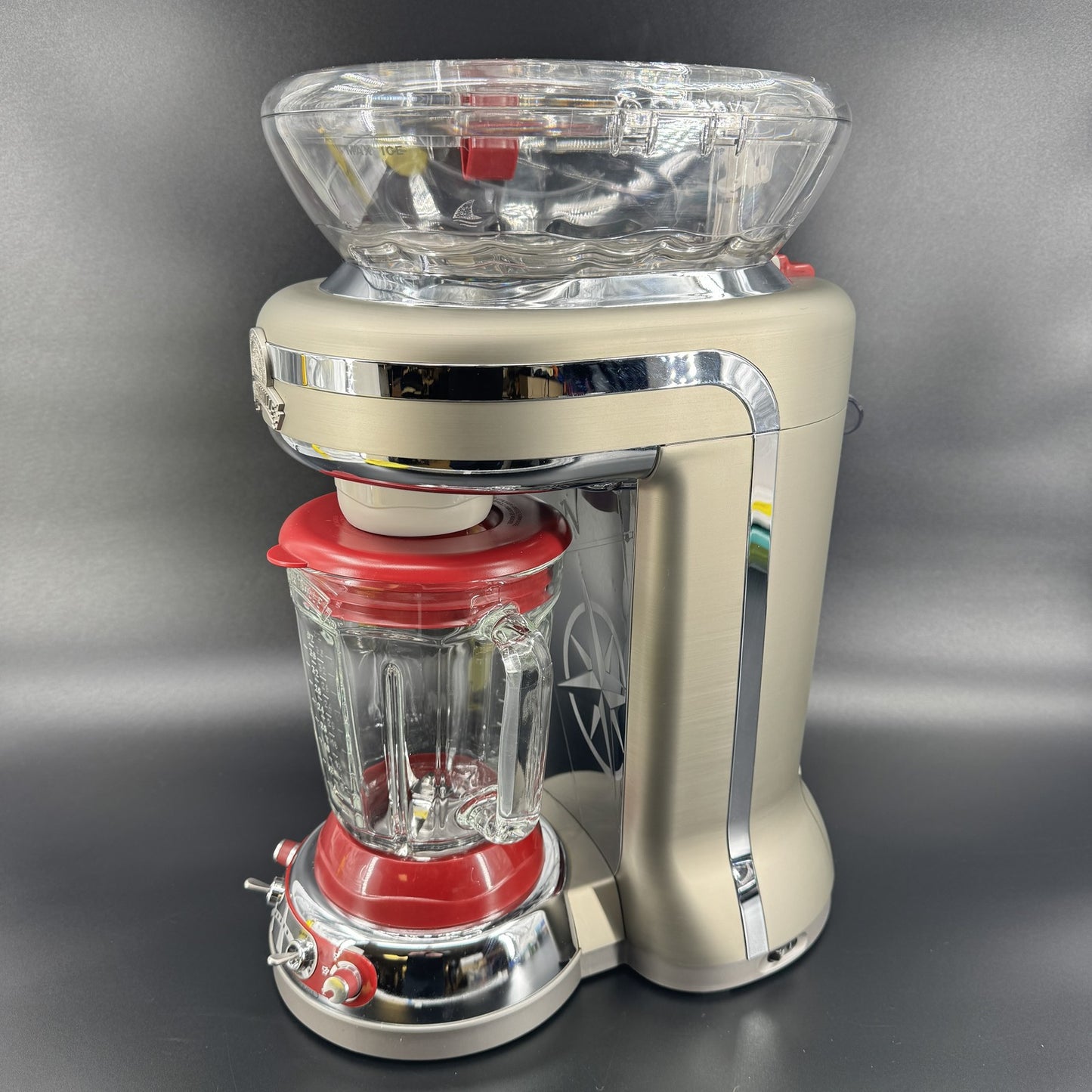 Margaritaville Fiji Frozen Concoction Maker DM2000 Blender With Travel Bag