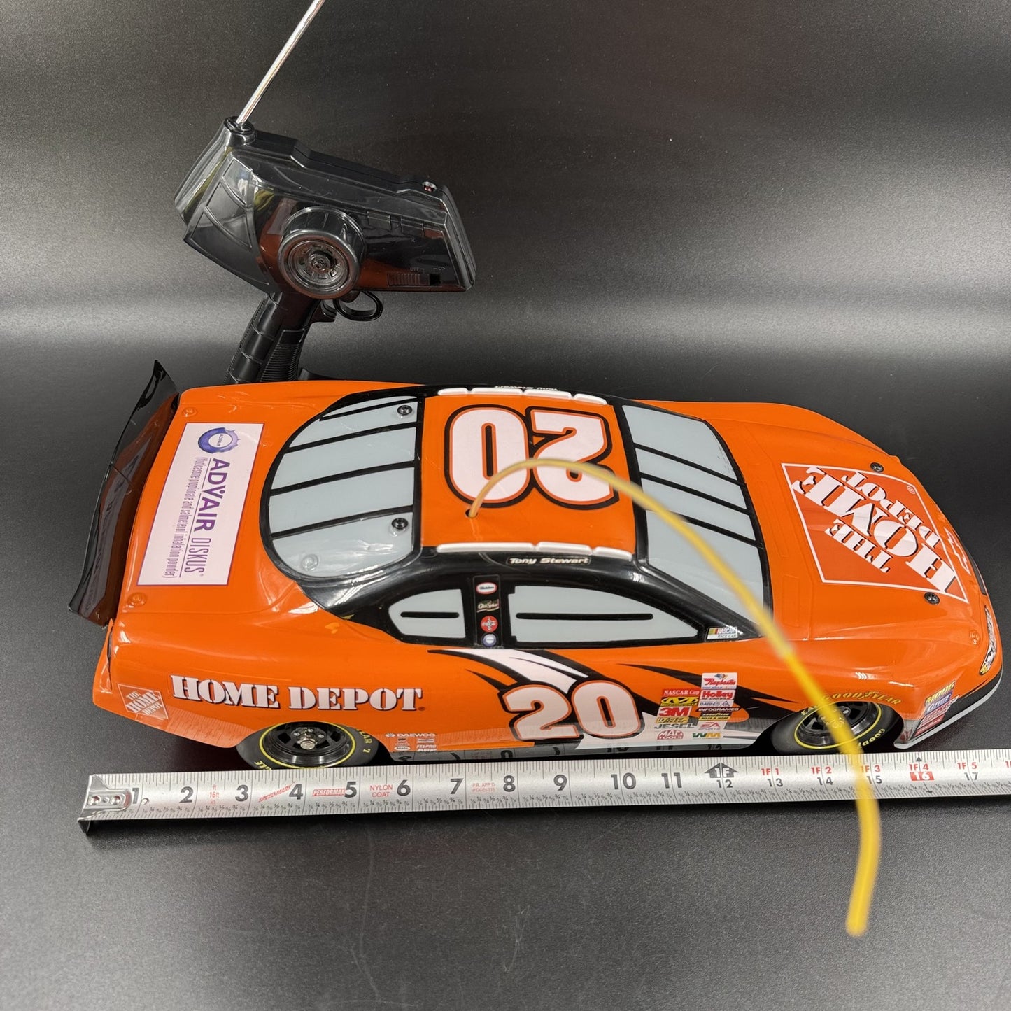 Road Champs Tony Stewart Home Depot 20 NASCAR RC Car 2003 Monte Carlo 1/10 Scale