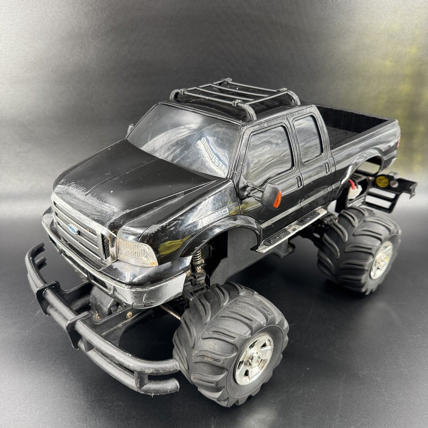 RadioShack Ford F-350 Super Duty 1/10 Mattracks RC Truck UNTESTED NO REMOTE