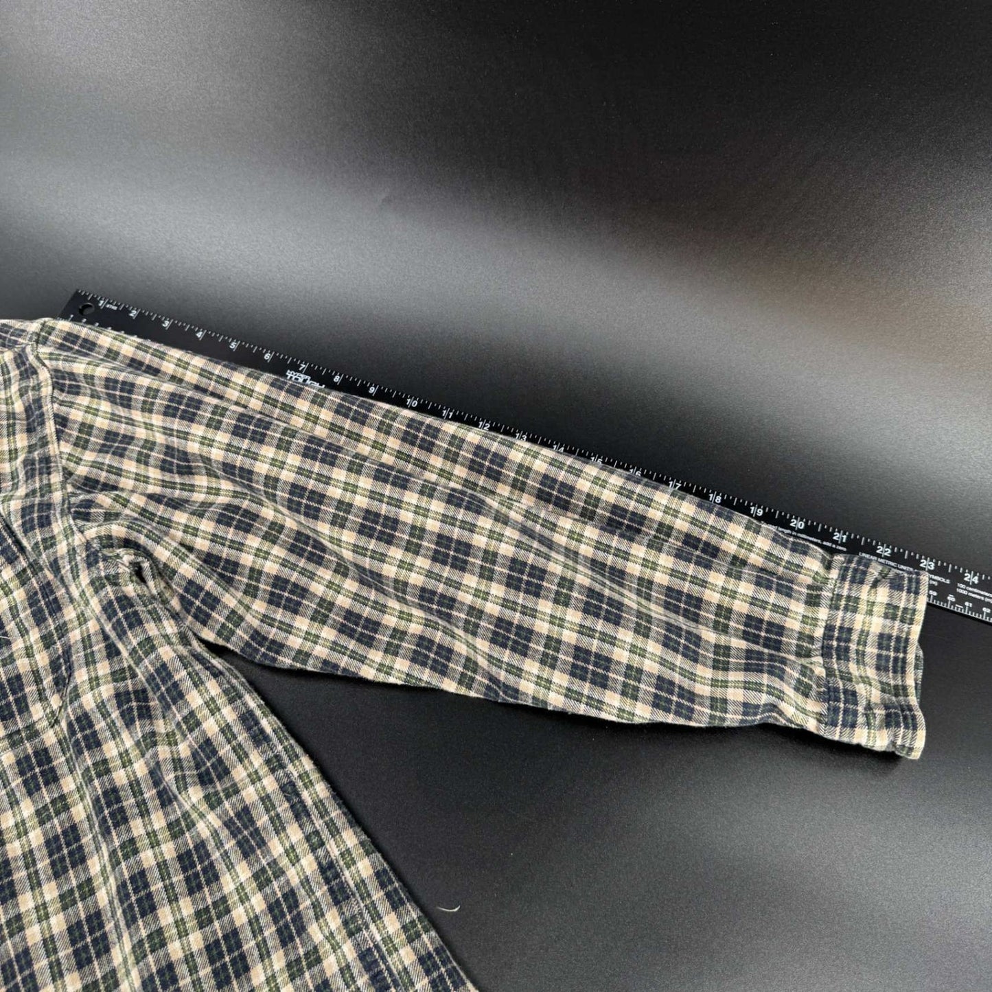 Carhartt Mens Flannel Shirt L Green Plaid Long Sleeve Button Down Cotton