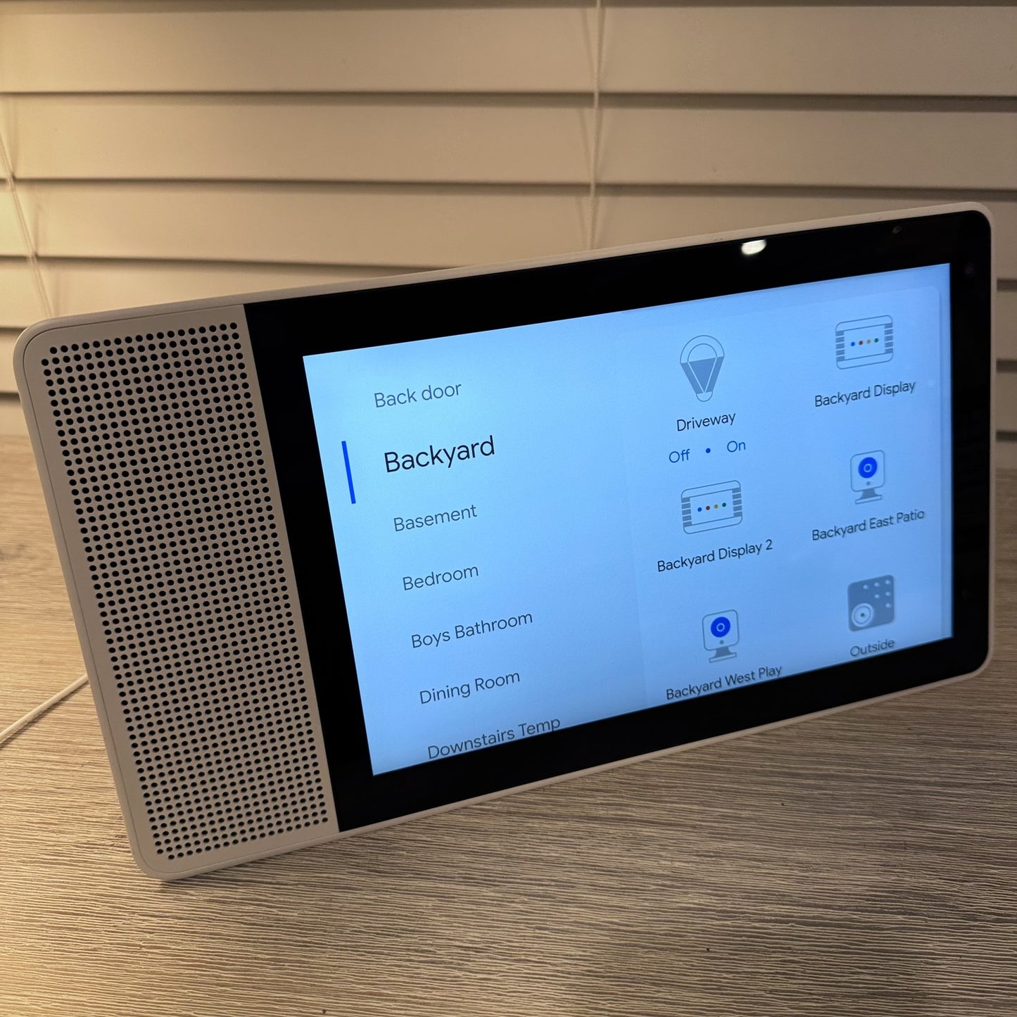 Lenovo Smart Display 10 Inch Google Assistant Bamboo Smart Home Hub SD-X701B