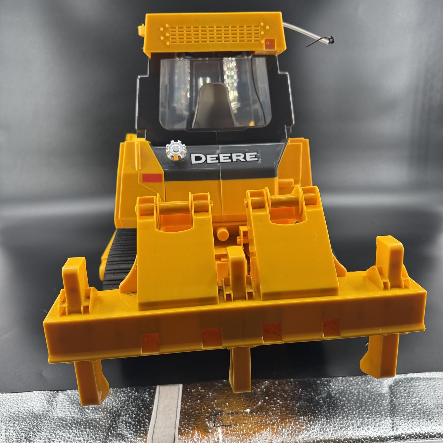 John Deere 850J Bulldozer RC Radio Control Large Scale 31" ERTL - NO REMOTE
