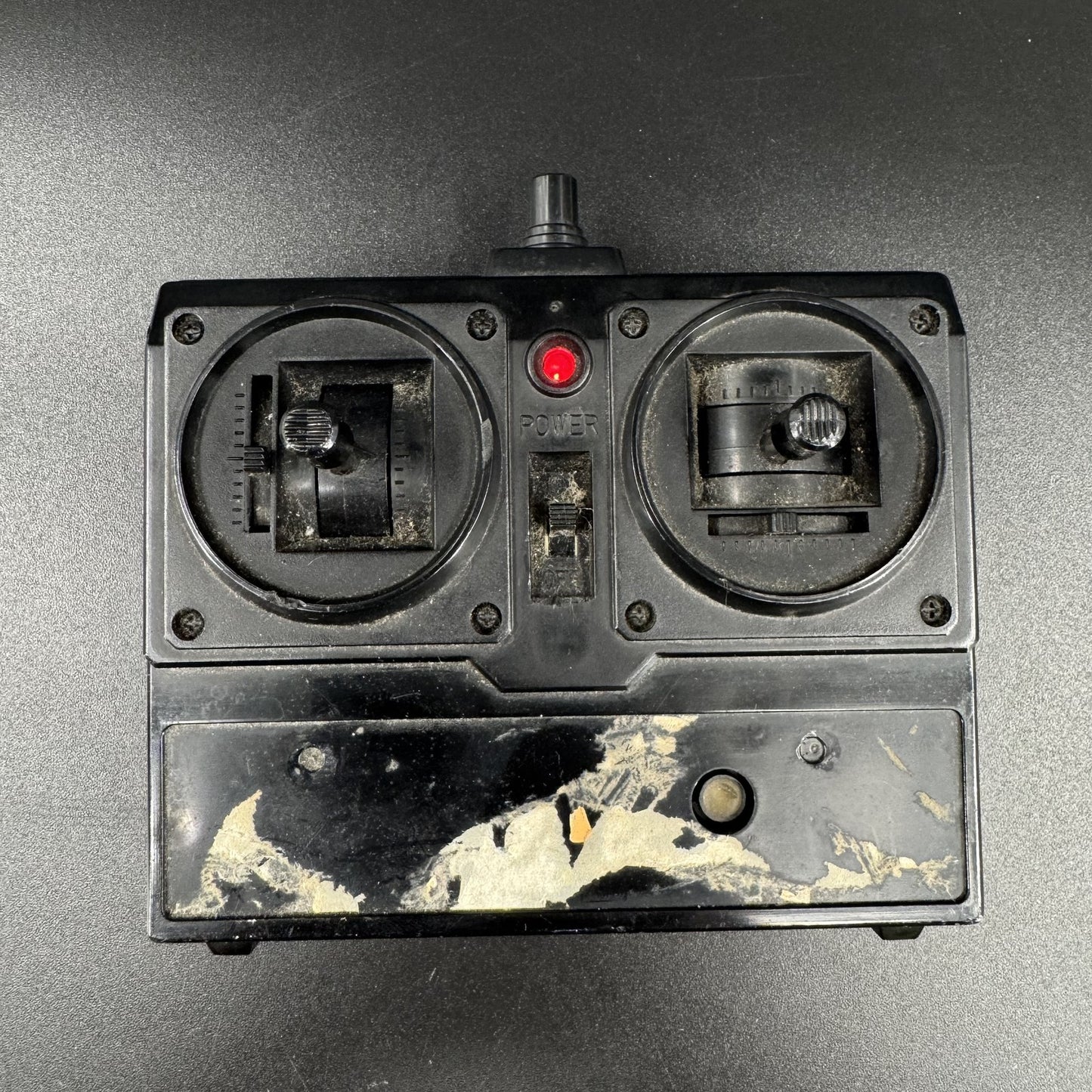 Radio Shack/Nikko RC Transmitter Remote Control POWERS ON Frequency Unknown