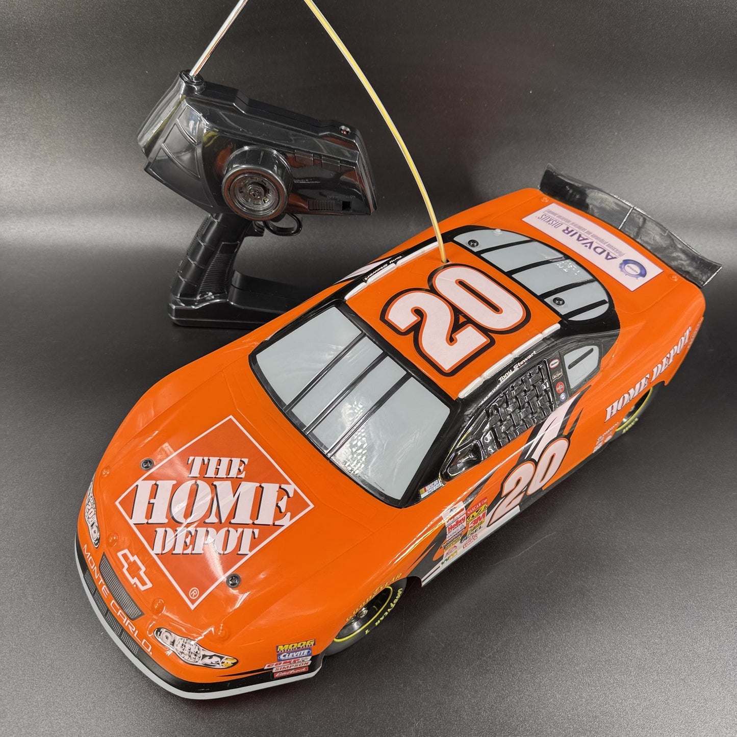 Road Champs Tony Stewart Home Depot 20 NASCAR RC Car 2003 Monte Carlo 1/10 Scale