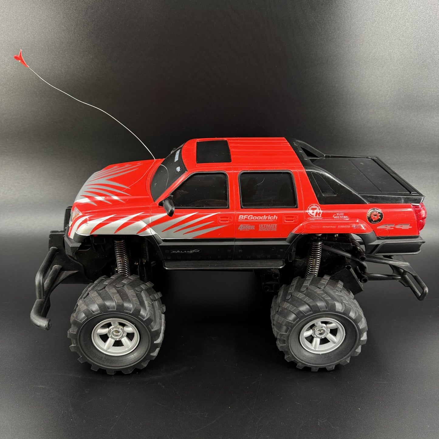 Radio Shack Avalanche RC Truck Remote Radio Control 4x4 Red 1/10 TESTED