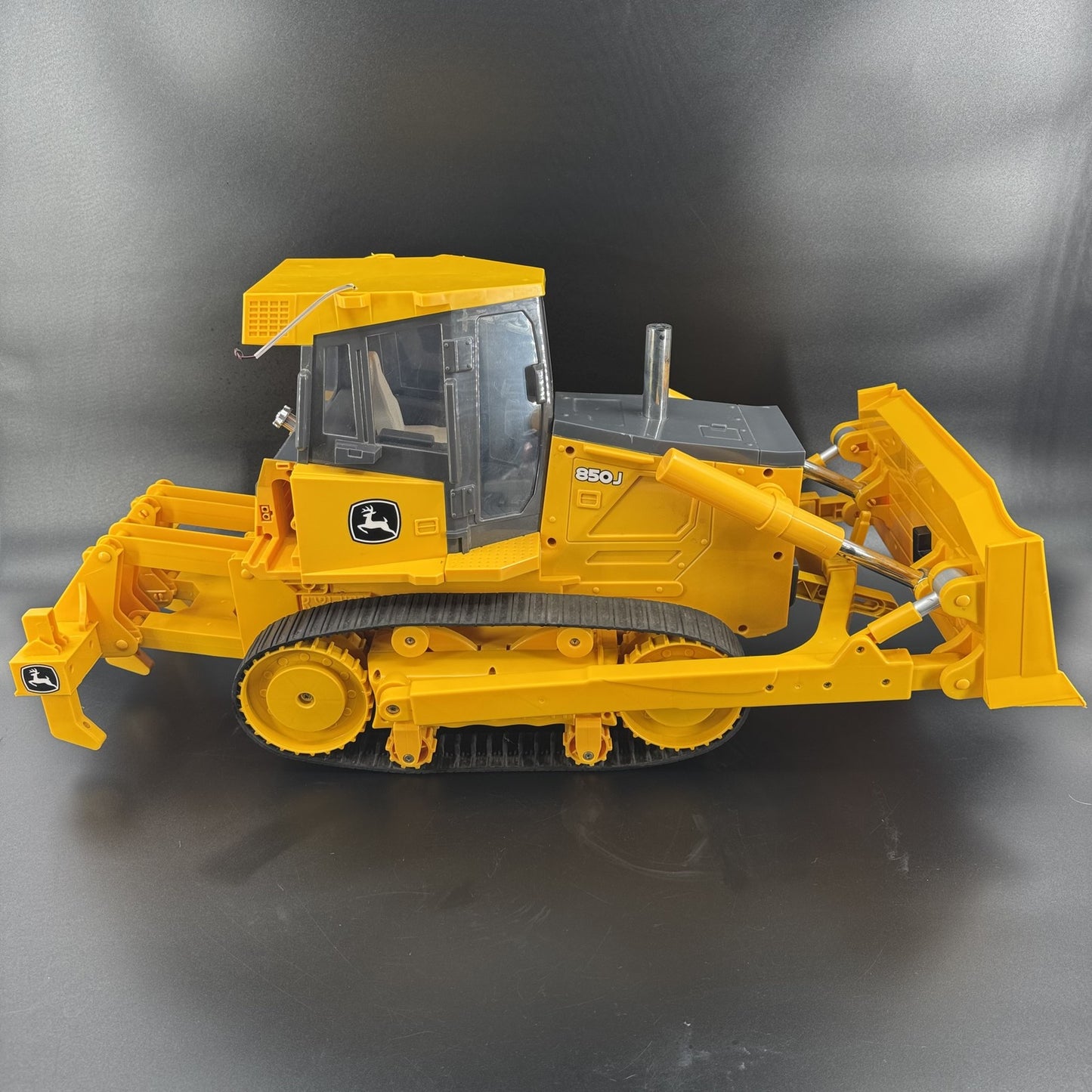 John Deere 850J Bulldozer RC Radio Control Large Scale 31" ERTL - NO REMOTE