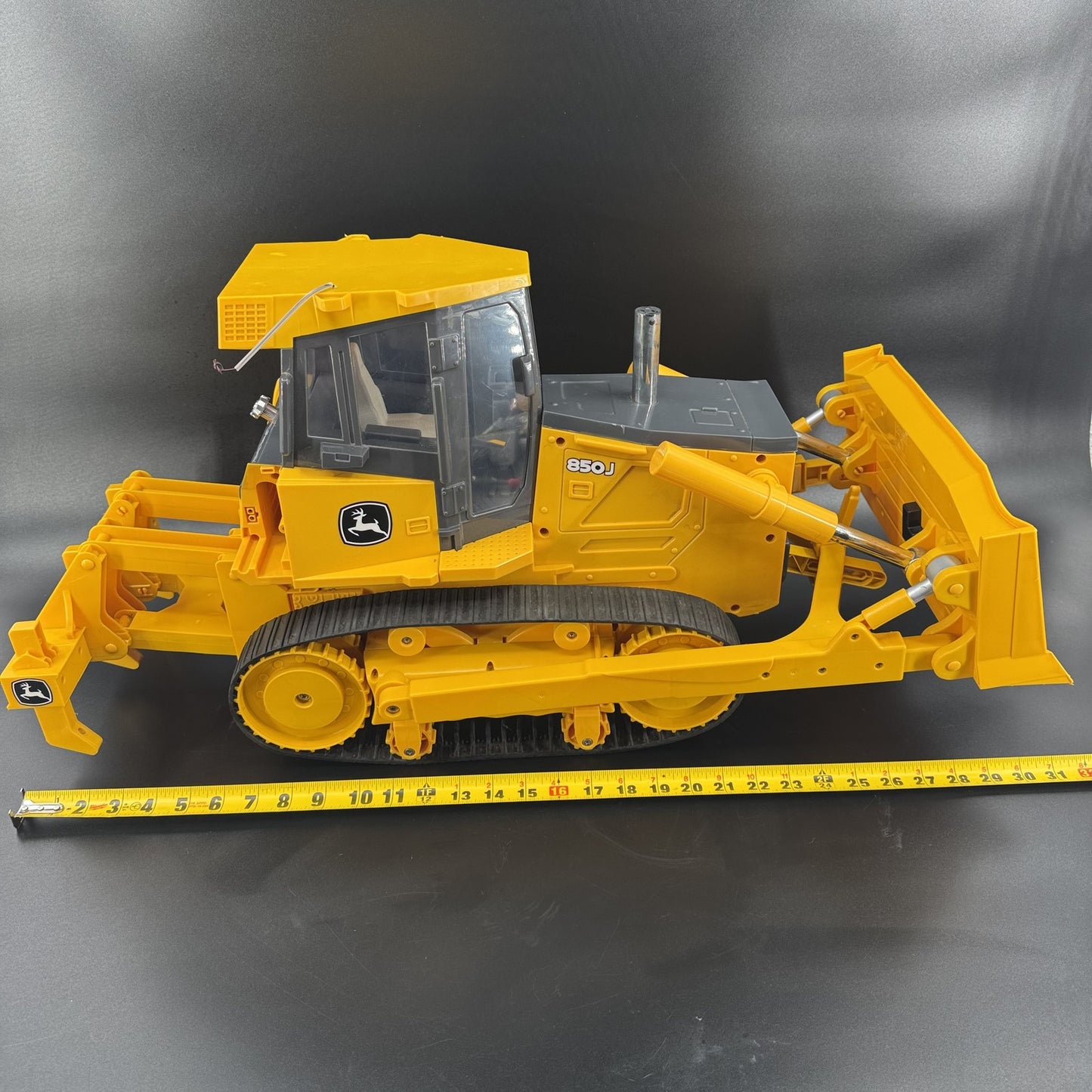 John Deere 850J Bulldozer RC Radio Control Large Scale 31" ERTL - NO REMOTE